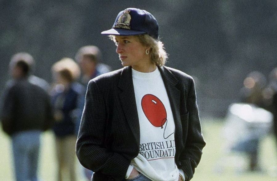 Jean cigarette : la signature élégante de Lady Diana à adopter ce printemps