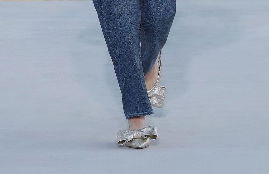 Oubliez les talons à bouts pointus et les slingbacks, voici les chaussures de fête que l’on portera toutes en décembre