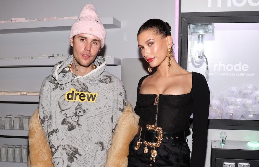 Justin Bieber dévoile de nouveaux clichés de la grossesse d’Hailey Bieber