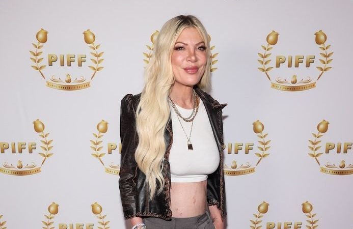 « Je ne veux pas mourir seule » : Tori Spelling évoque, en larme, son célibat