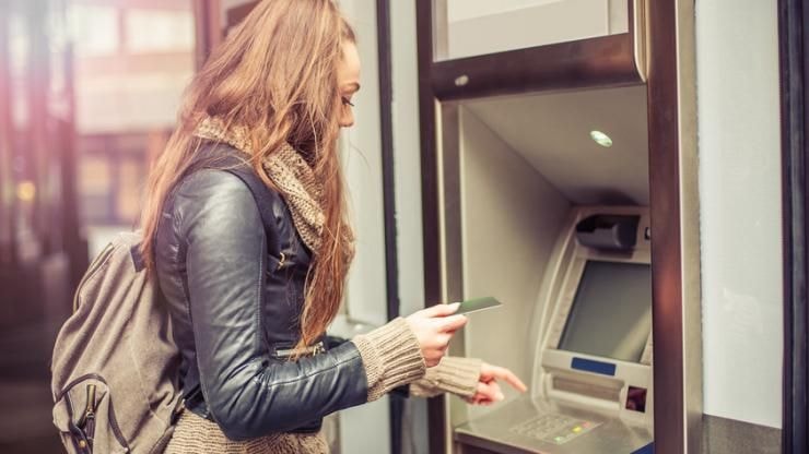 Carte bancaire : le Crédit Agricole généralise la gratuité des opérations à l'étranger
