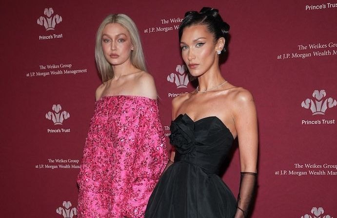 Gigi et Bella Hadid osent une teinte inattendue pour leurs robes de demoiselles d’honneur