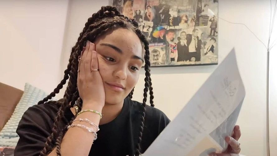Candice ("Star Academy") : ce cadeau fou dans le ciel offert par les fans à la jeune chanteuse