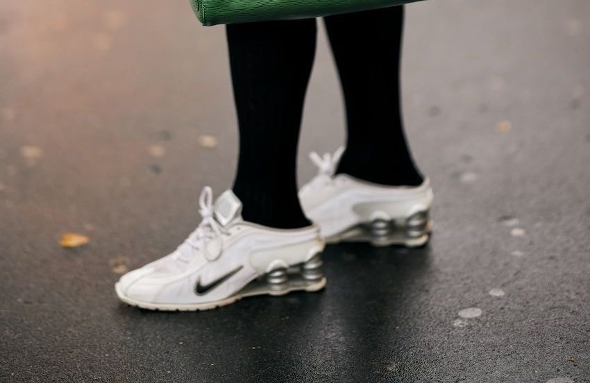 La fièvre des baskets rétro s’empare à nouveau des modeuses avec le retour de ce modèle culte des années 2000