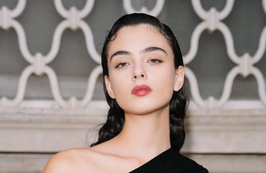 « Ma normalité » : Deva Cassel évoque la notoriété de ses parents, Monica Bellucci et Vincent Cassel