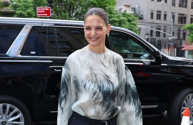 Katie Holmes : son astuce pour rendre un look de pyjama chic