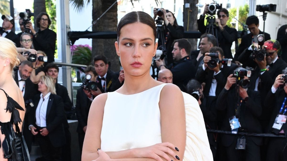 Adèle Exarchopoulos accuse Doums de violences conjugales : une de ses anciennes compagnes témoigne, "Il cherchait des femmes fragiles"