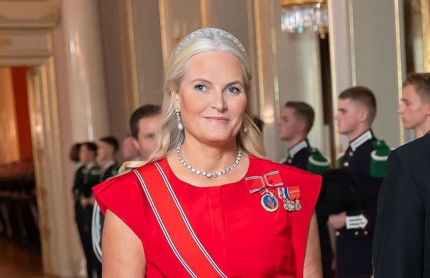 Affaire Marius Borg Høiby : la princesse Mette-Marit de Norvège a-t-elle entravé l'enquête pour aider son fils ?