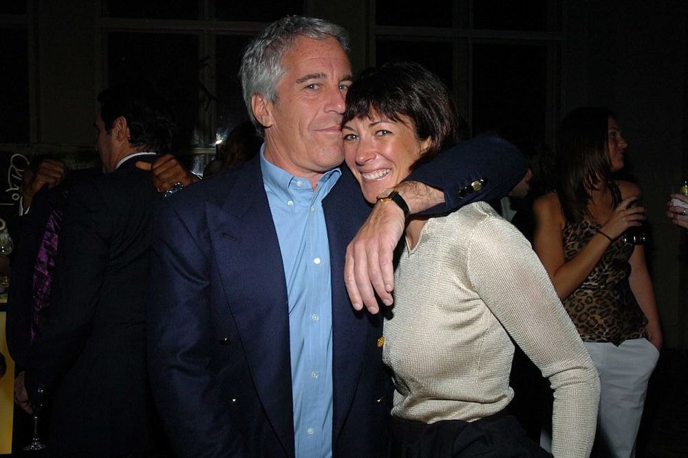 Jeffrey Epstein et Ghislaine Maxwell ont-ils un enfant caché ? Les folles révélations des Epstein Files