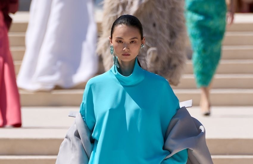 Balenciaga relance le color block : l'astuce mode qui donne du caractère à n'importe quel look