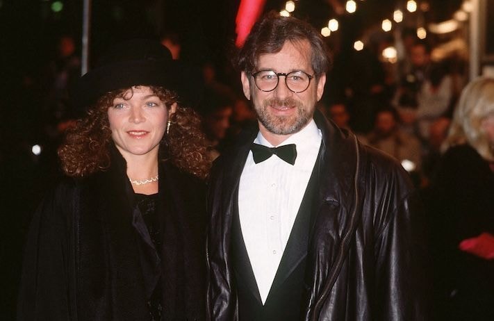Divorce de légende : Steven Spielberg et Amy Irving, l’étrange contrat rédigé sur une serviette