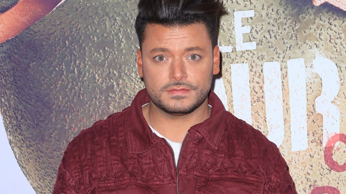 Kev Adams, toujours célibataire, à cause de ses proches ? "Le cocon familial est fort et peut impressionner"
