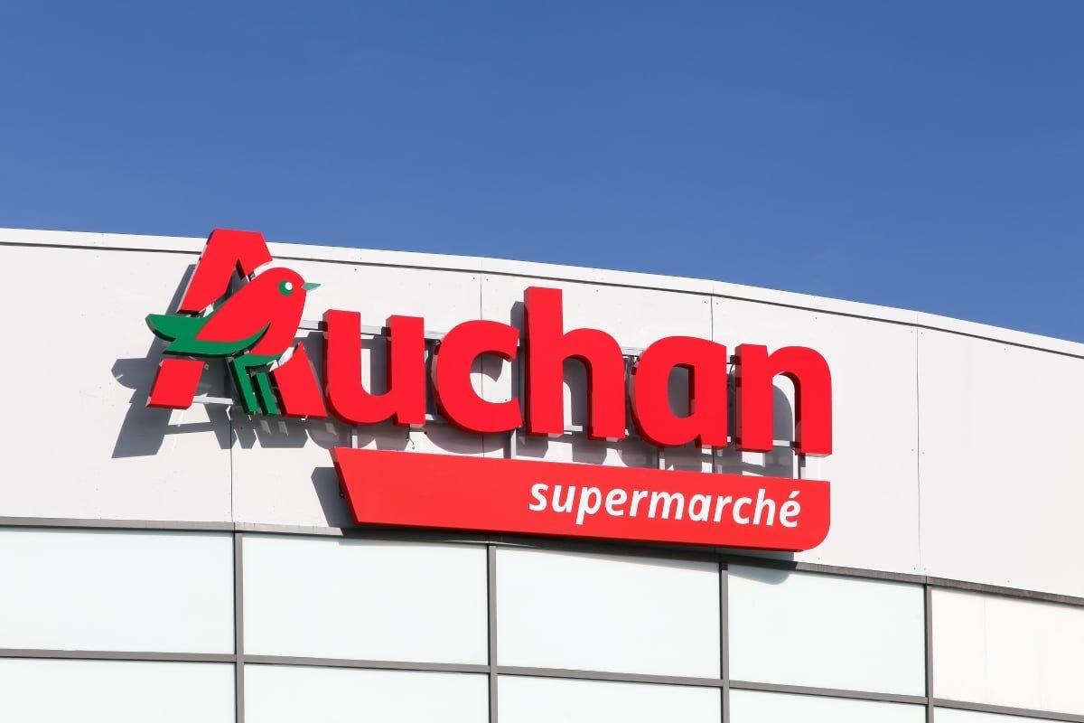 Une ex-caissière d'Auchan a trouvé le stratagème pour détourner 100.000 euros en 2 ans : "Passer la caisse en 'caisse-école'"
