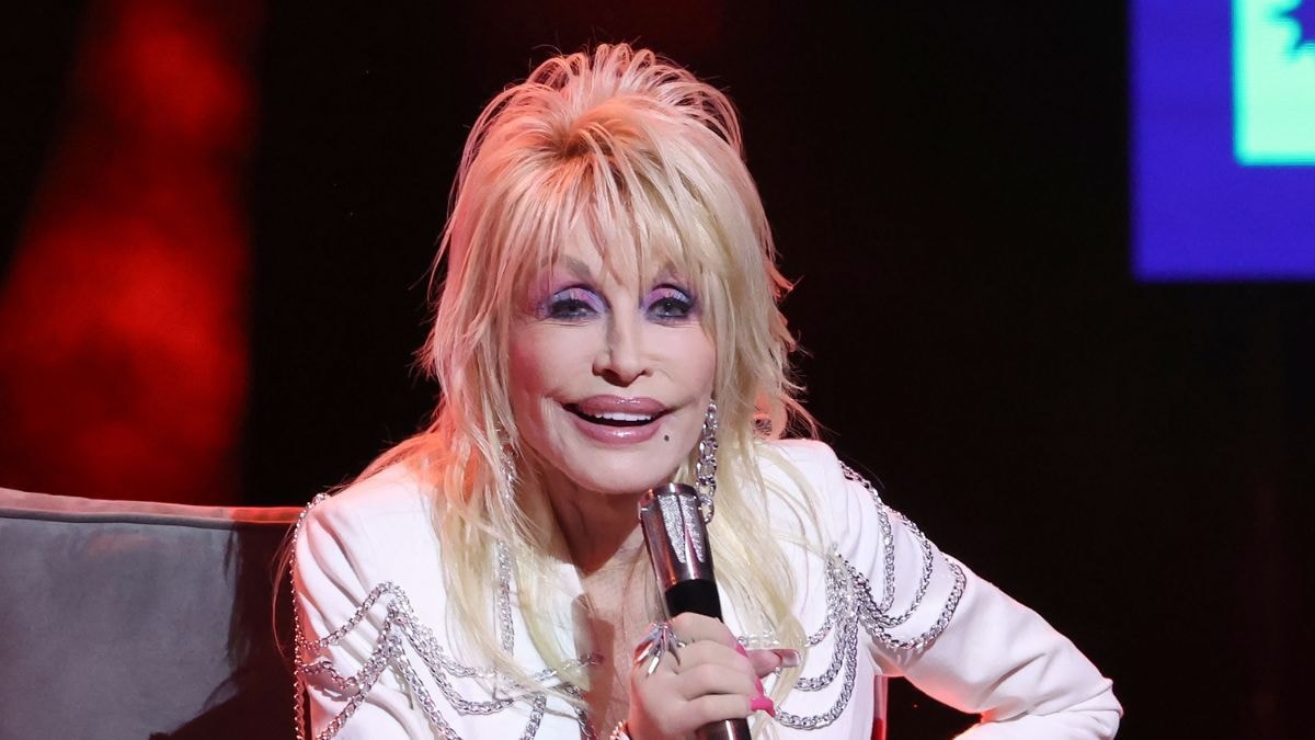 Dolly Parton : "Dolly est comme une mère", sa ville natale de Sevierville pleure la disparition de sa légende à 80 ans