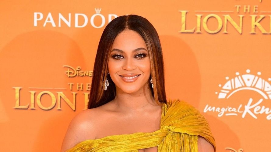 Beyoncé adopte à son tour la coupe mulet : découvrez le résultat étonnant