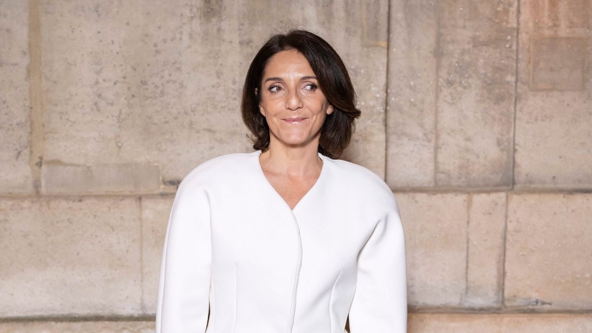 Florence Foresti passe des vacances dans le Sud avec son compagnon Alexandre Kominek et une célèbre chanteuse !