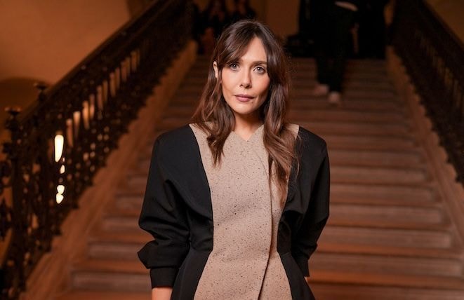 Elizabeth Olsen crée la surprise au défilé Jacquemus