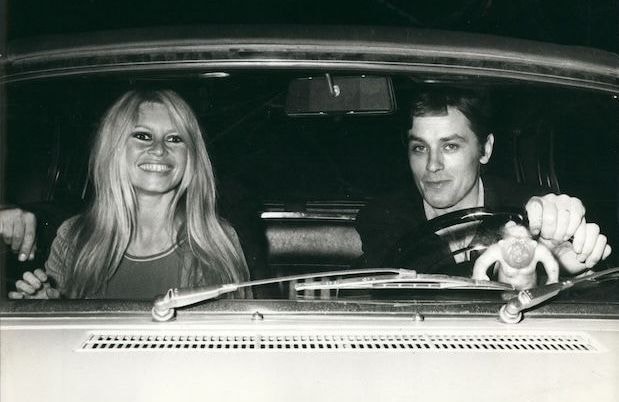 Anouchka Delon rend hommage à Brigitte Bardot et à son duo mythique avec son père Alain Delon
