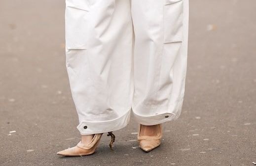 Michelle Obama, Rihanna, Hailey Bieber…les célébrités succombent toutes à ce pantalon cool et confortable