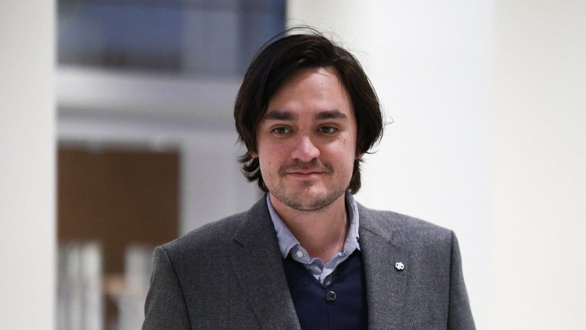 Dans l'ombre de la demeure d'Alain Delon, Alain-Fabien dévoile son nouveau cocon familial à quelques pas de Douchy