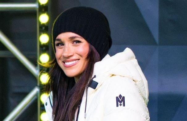 Meghan Markle partage une vidéo inédite de Lilibet en tenue d’apicultrice