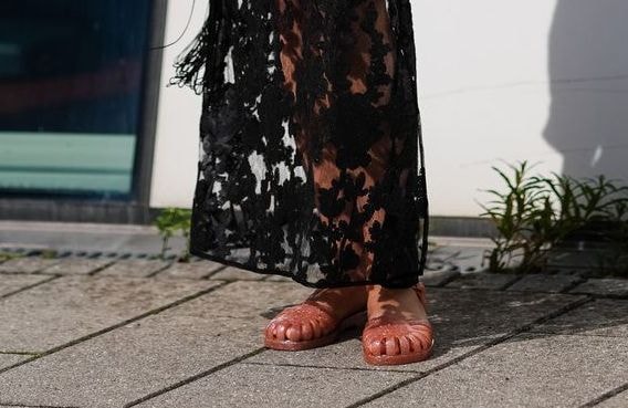 Les jelly shoes peuvent-elles encore se réinventer ?