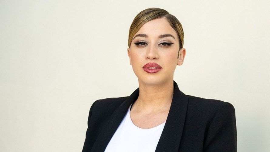 La Zarra accuse-t-elle la cheffe de l’Eurovision de racisme ? "Elle m'a demandé de me teindre en blonde pour faire moins arabe"