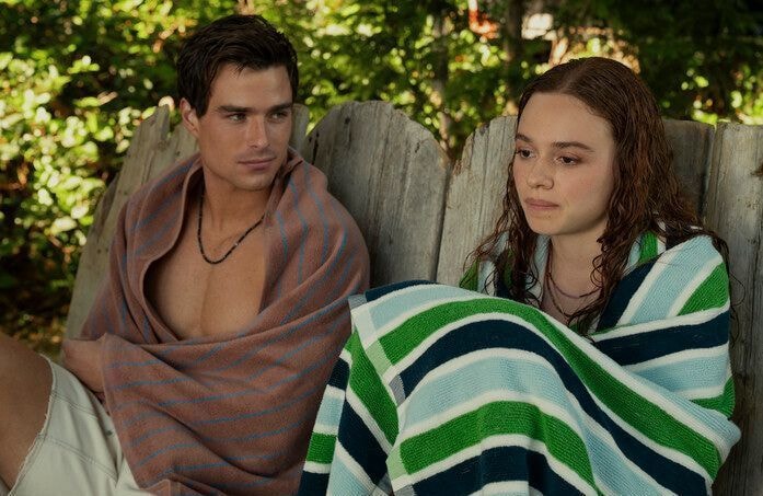 « Au fil des années » : voici le best-seller canadien qui a inspiré la nouvelle série romantique de Prime Video