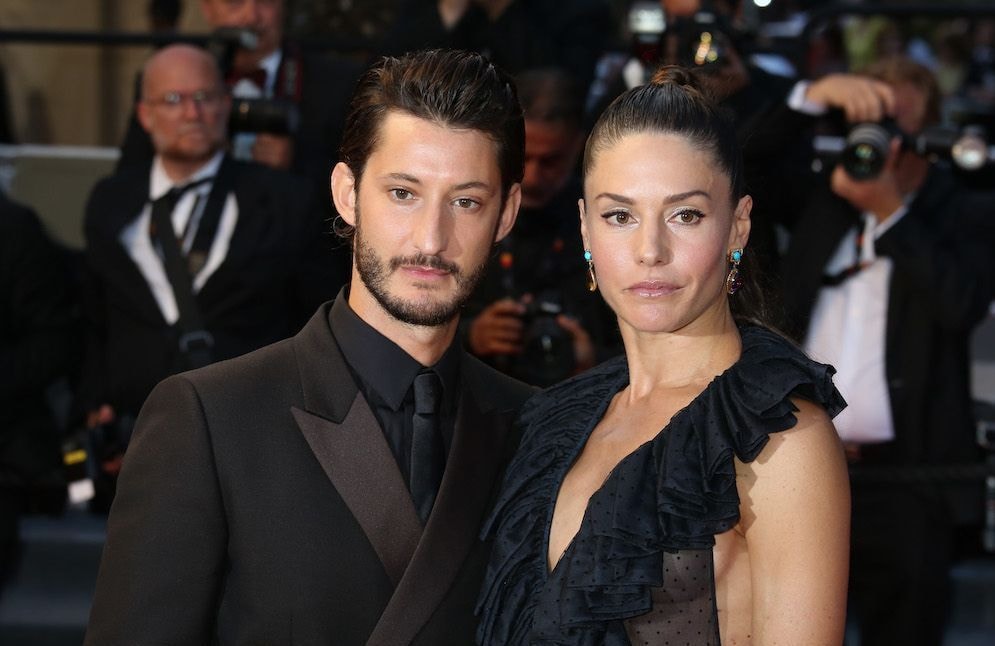 Pierre Niney et Natasha Andrews : le couple profite d’un week-end à Paris avec ses deux filles