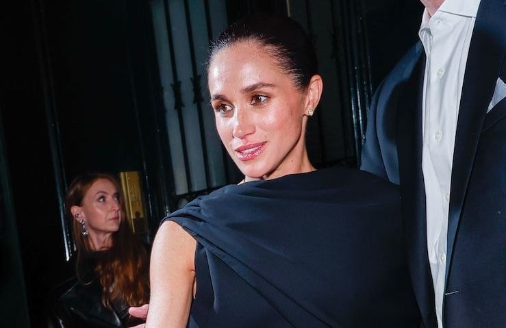 Pourquoi cette robe ressortie par Meghan Markle fait tant parler ?