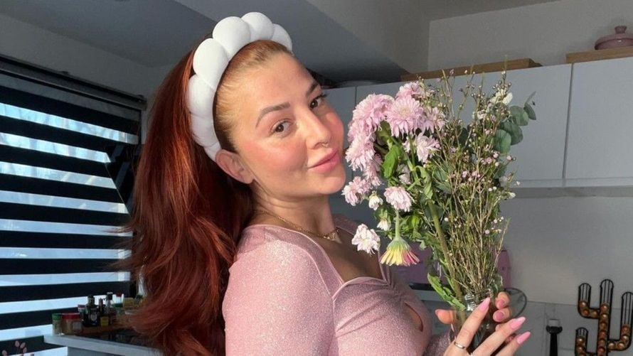 Evy ("Les Anges") : l’ancienne candidate de télé-réalité s’offre une magnifique demeure dans le sud grâce à son nouveau job