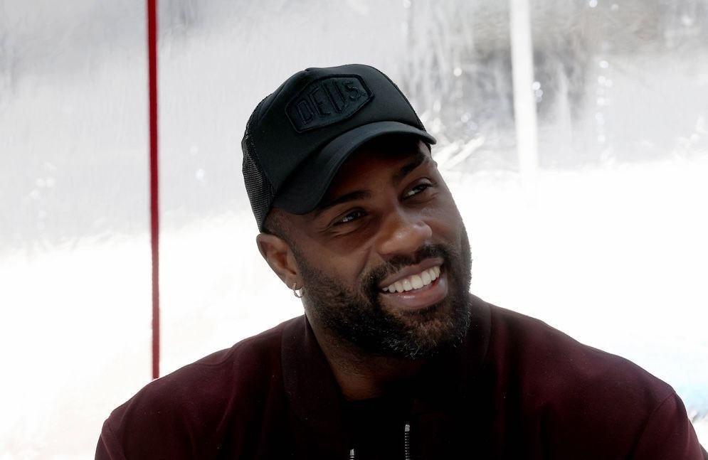 Teddy Rinner s'oppose à l’interdiction du port du voile dans les compétitions sportives