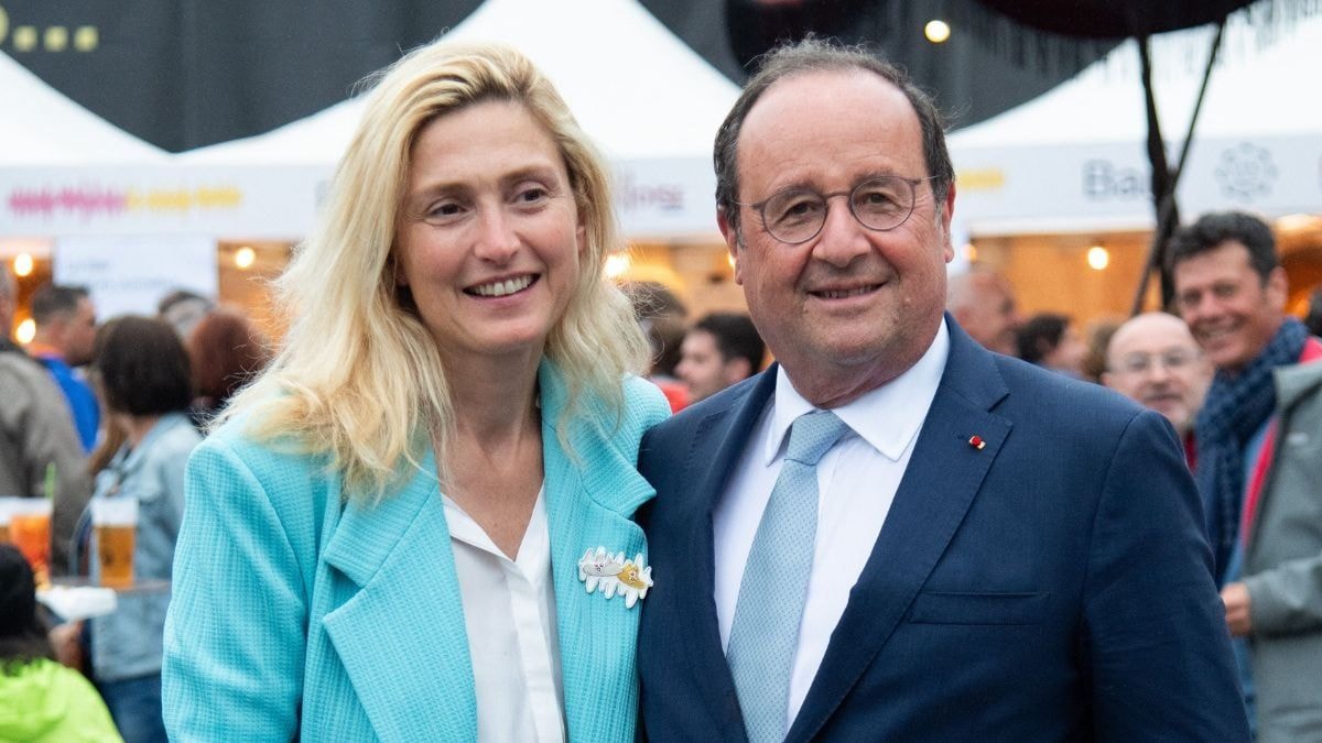 Julie Gayet et François Hollande, tout de blanc vêtus et parfaitement assortis, leur soirée romantique en Dordogne attire les regards