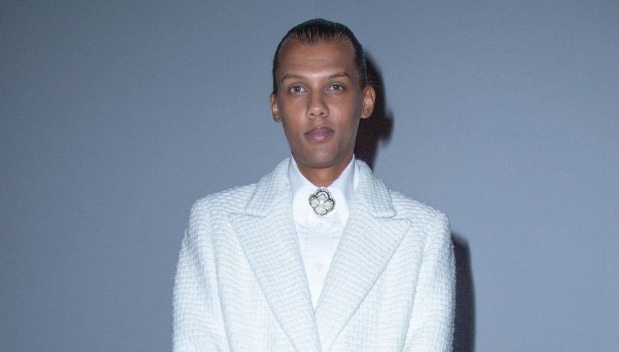 Stromae le visage complètement tuméfié à la télévision : la "Belgique sous le choc" mais surtout entourloupée