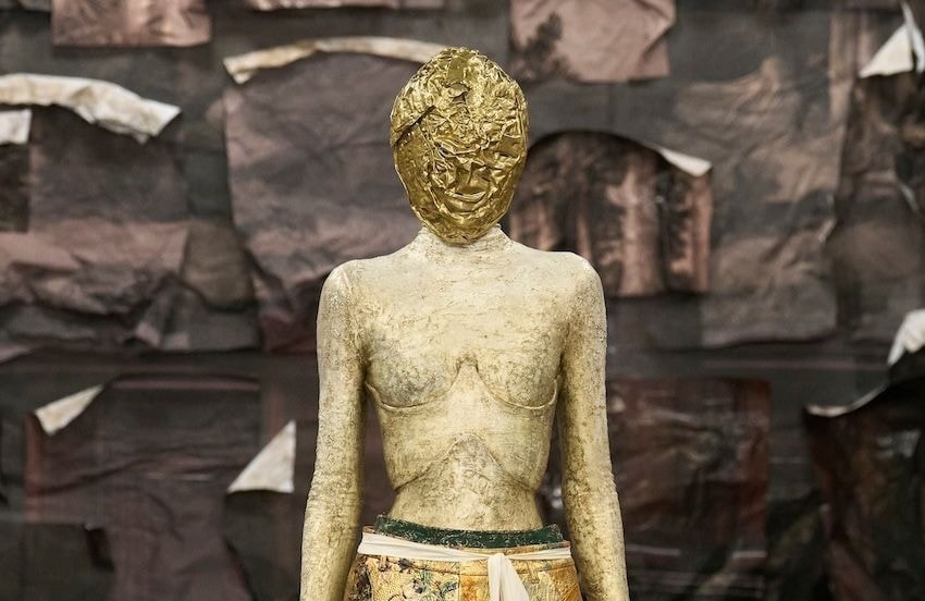 « Weird medieval » : pourquoi la mode s’empare-t-elle (étrangement) du Moyen Âge ?