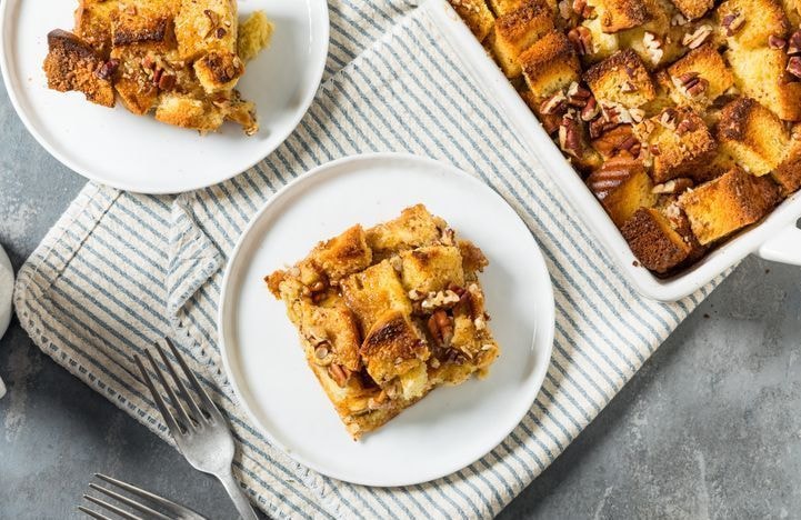 Il vous reste du pain rassis ? Voici un dessert réconfortant à préparer en un clin d'œil