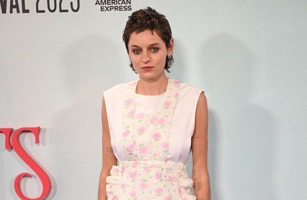 Ce look Miu Miu qui a marqué la Fashion Week s’invite de manière inattendue sur le tapis rouge