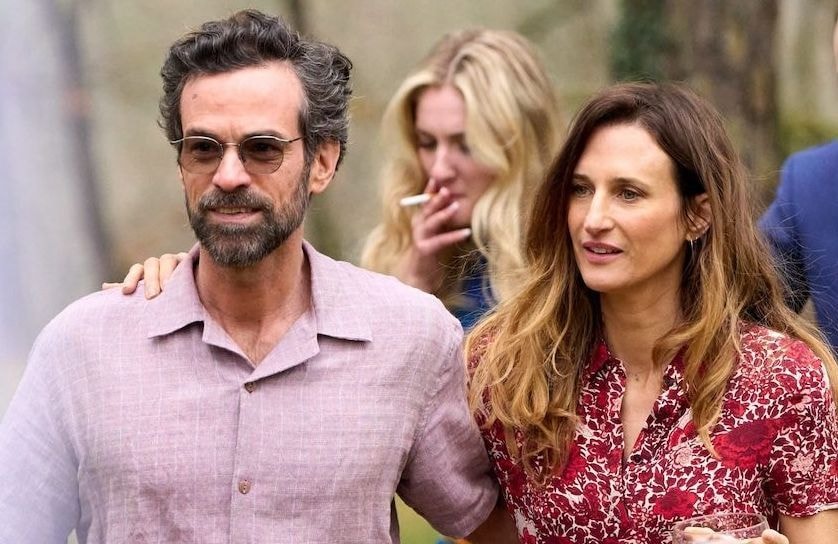 « Rembrandt » : Les premières images bouleversantes de Camille Cottin et Romain Duris