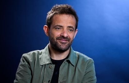 « C à vous » : qui est Pierre-Antoine Damecour, le remplaçant de Bertrand Chameroy ?