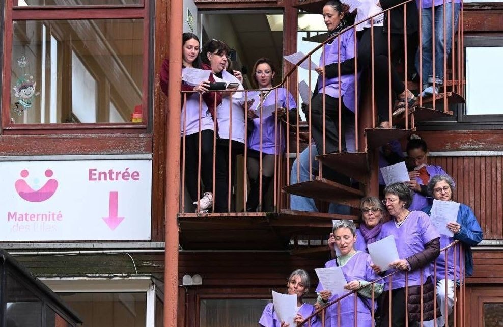 Fermeture de la maternité des Lilas : adieu à un lieu emblématique pour les droits des femmes