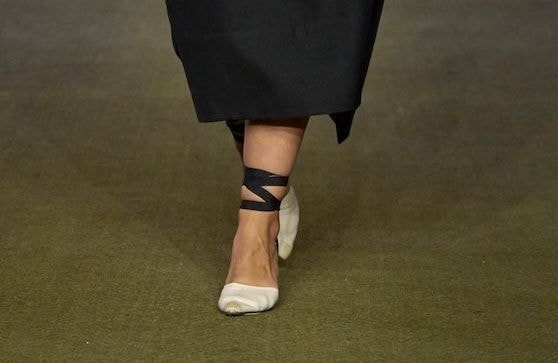 Adorées par Lady Diana dans les années 80, ces chaussures deviennent l’obsession mode de l’été 2026