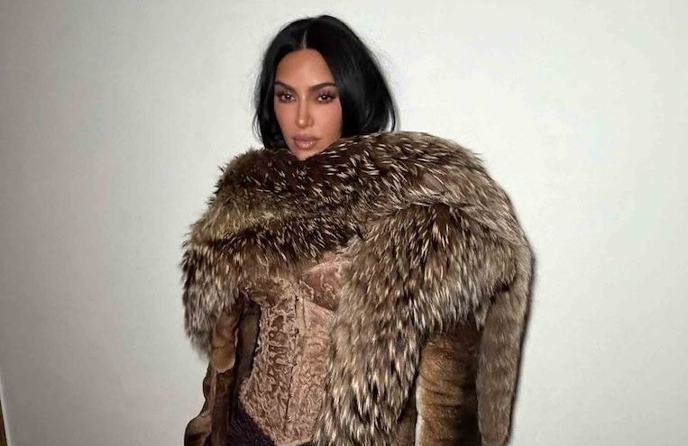 Kim Kardashian : « Rien de mieux qu’un talon Yeezy », ces bottes signées par son ex-mari restent ses indispensables
