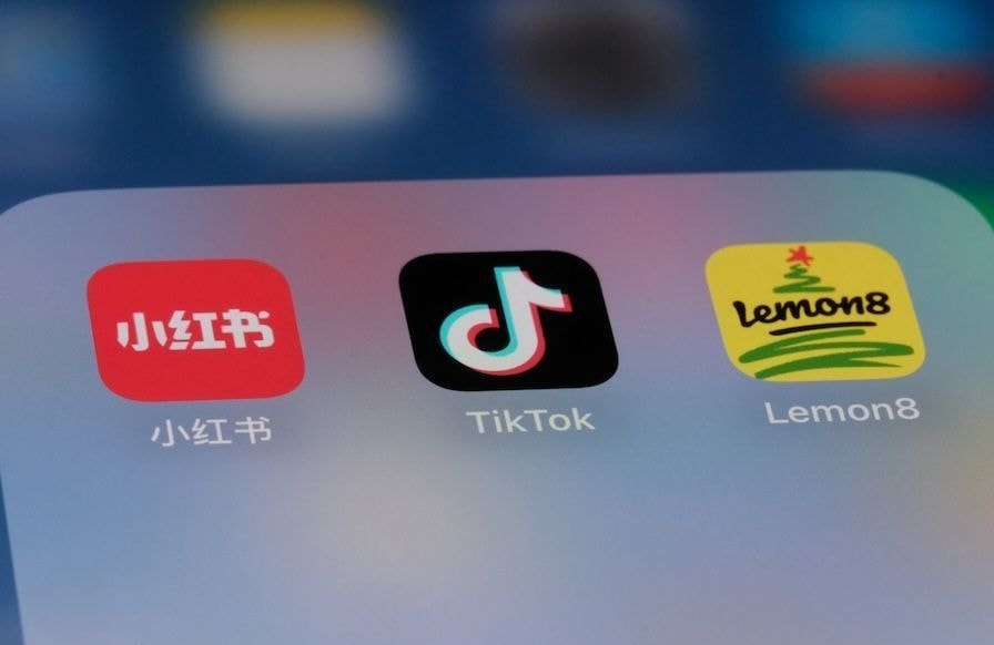 Santé mentale des jeunes : Amnesty International poursuit sa fronde contre TikTok et annonce saisir l’Arcom
