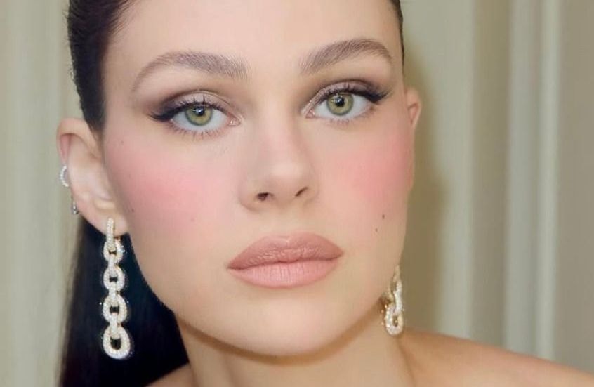 Mariage : et si on s'inspirait de l’élégante coiffure de Nicola Peltz Beckham pour dire « oui »