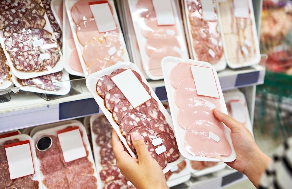 Charcuteries, sodas, sauces : ces conservateurs associés à un risque accru de cancers et de diabète