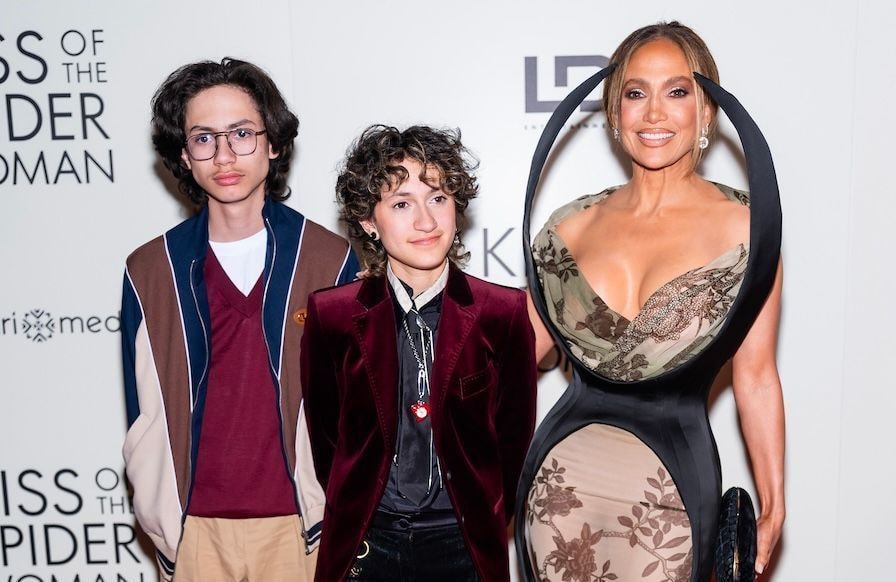 « Ma vie a changé » : Jennifer Lopez célèbre les 18 ans de ses jumeaux Emme et Max