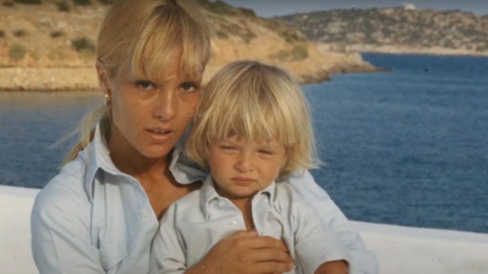 David Hallyday évoque la vie de sa mère Sylvie Vartan : "Tu es une véritable légende"