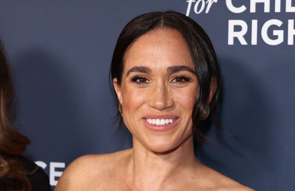 Meghan Markle dévoile une vidéo inédite du prince Harry et de leur fils Archie en ski