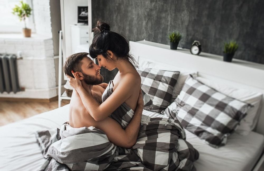 Connaissez-vous le baiser de Singapour pour décupler le plaisir sexuel ?