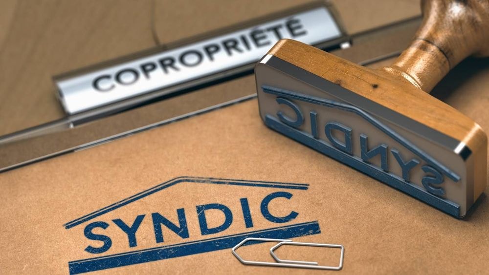 Clauses illégales, frais cachés... Pourquoi le contrat type n'a pas révolutionné les syndics de copropriété